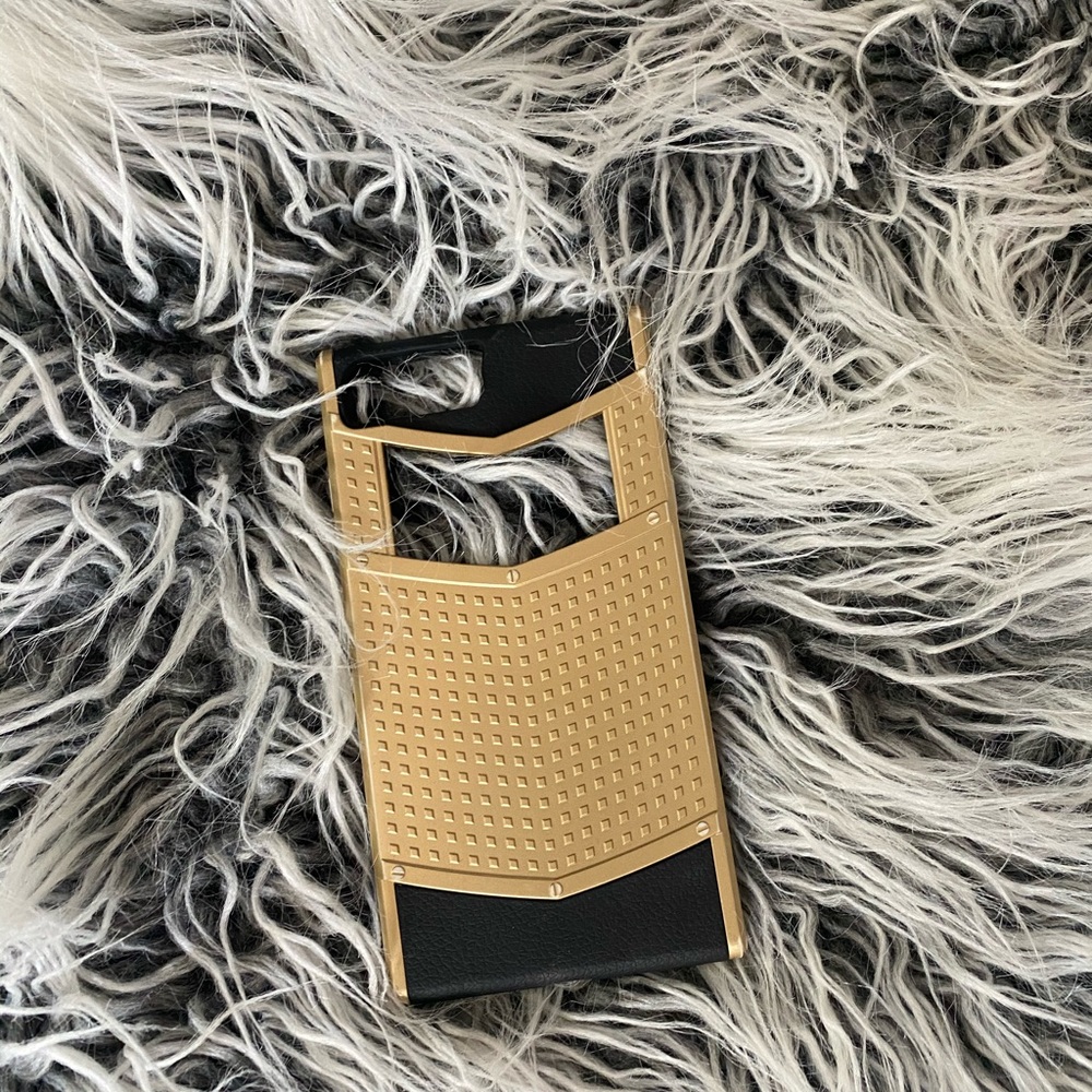 Good square iPhone 7 Plus case